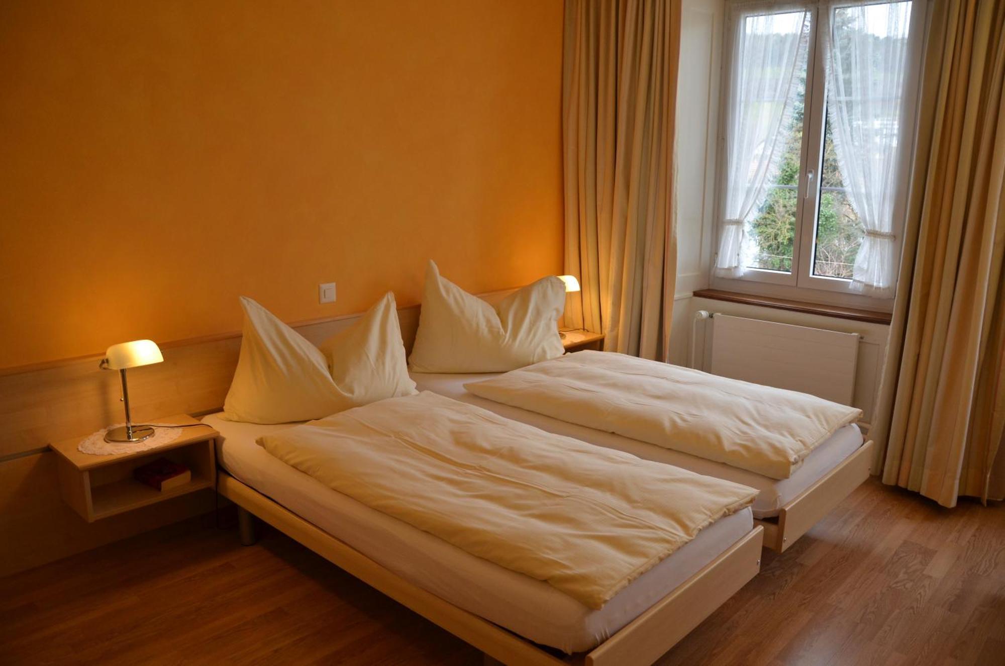 Gasthaus Zum Loewen Neftenbach Quarto foto